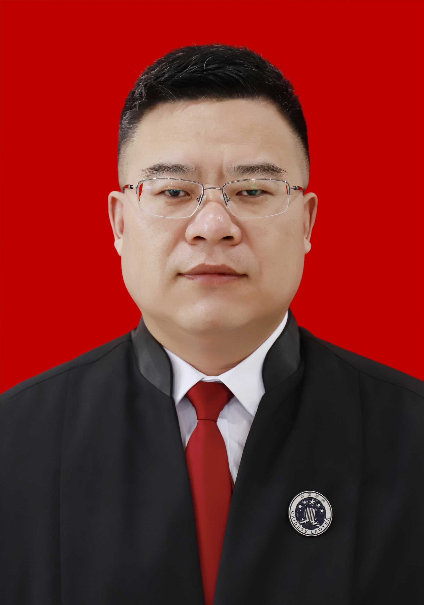 路铠铭